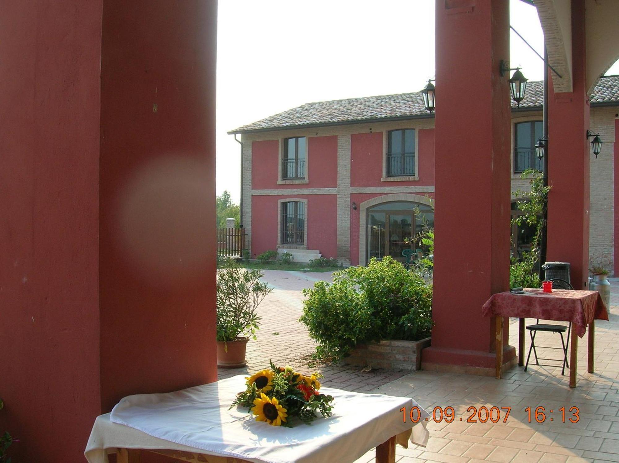 Gasthaus Agriturismo La Fattoria Del Boschetto Fontanellato Exterior foto